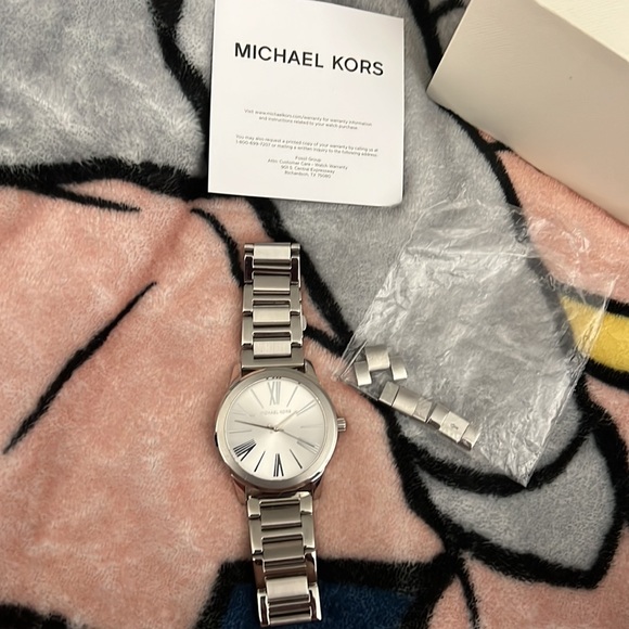 Michael kors Roman Number - Picture 8 of 8